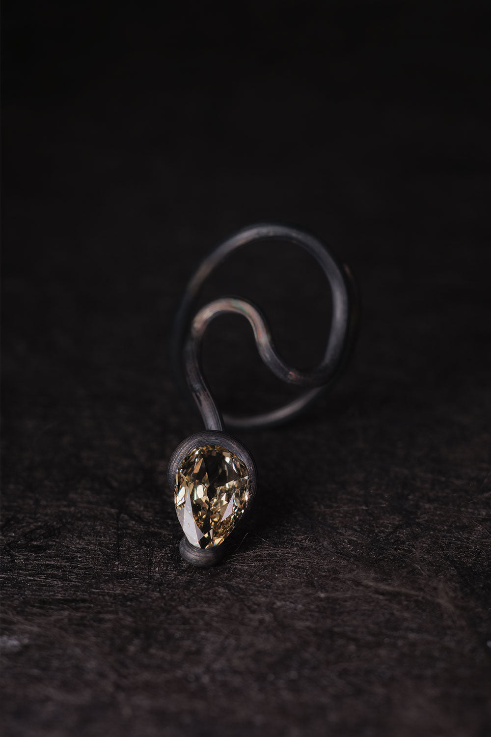 Leen Heyne 2.10ct Brown Diamond Wire Ring